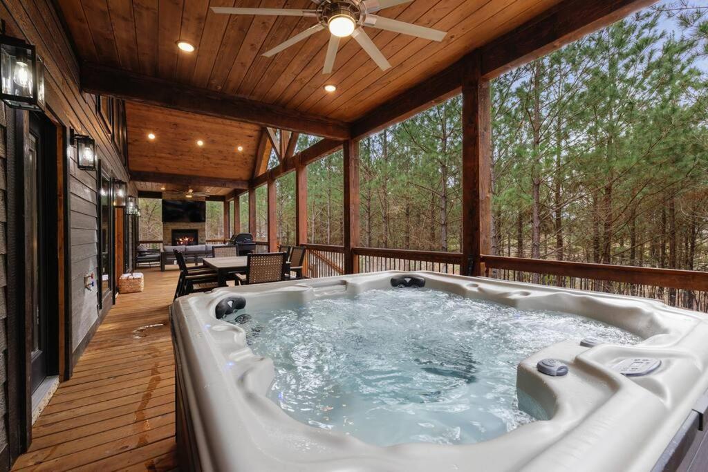 Lone Pine Lodge. Brand New! 2 Bedroom Luxury Cabin. Broken Bow Kültér fotó